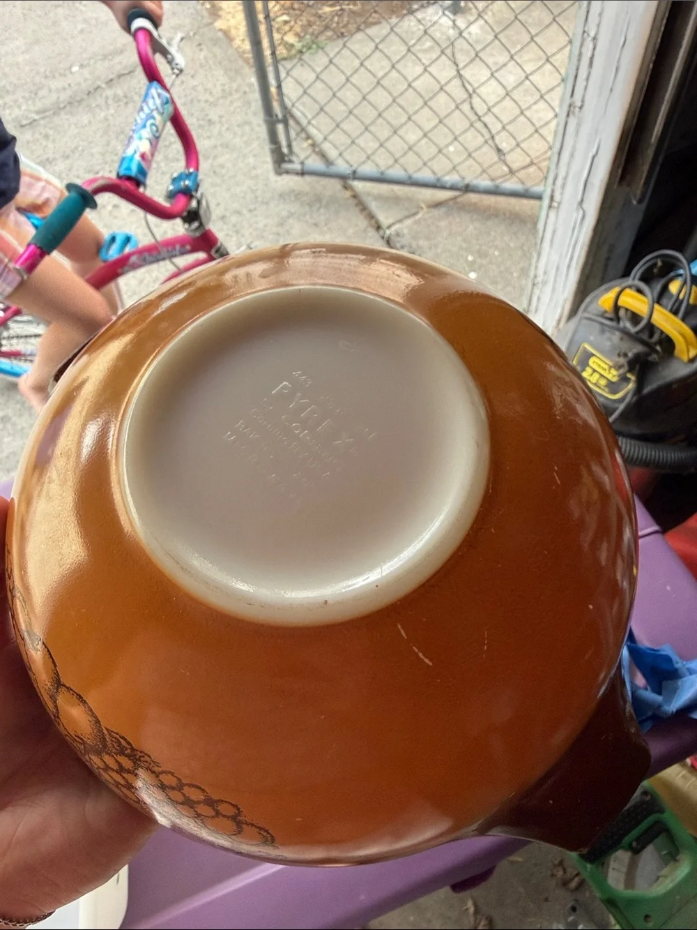 Pyrex mixing bowl